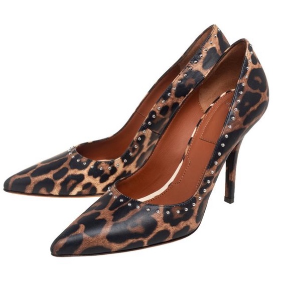 Givenchy Shoes - Givenchy Black/Beige Leopard Print Leather Studded Pointed Size 40 Pumps